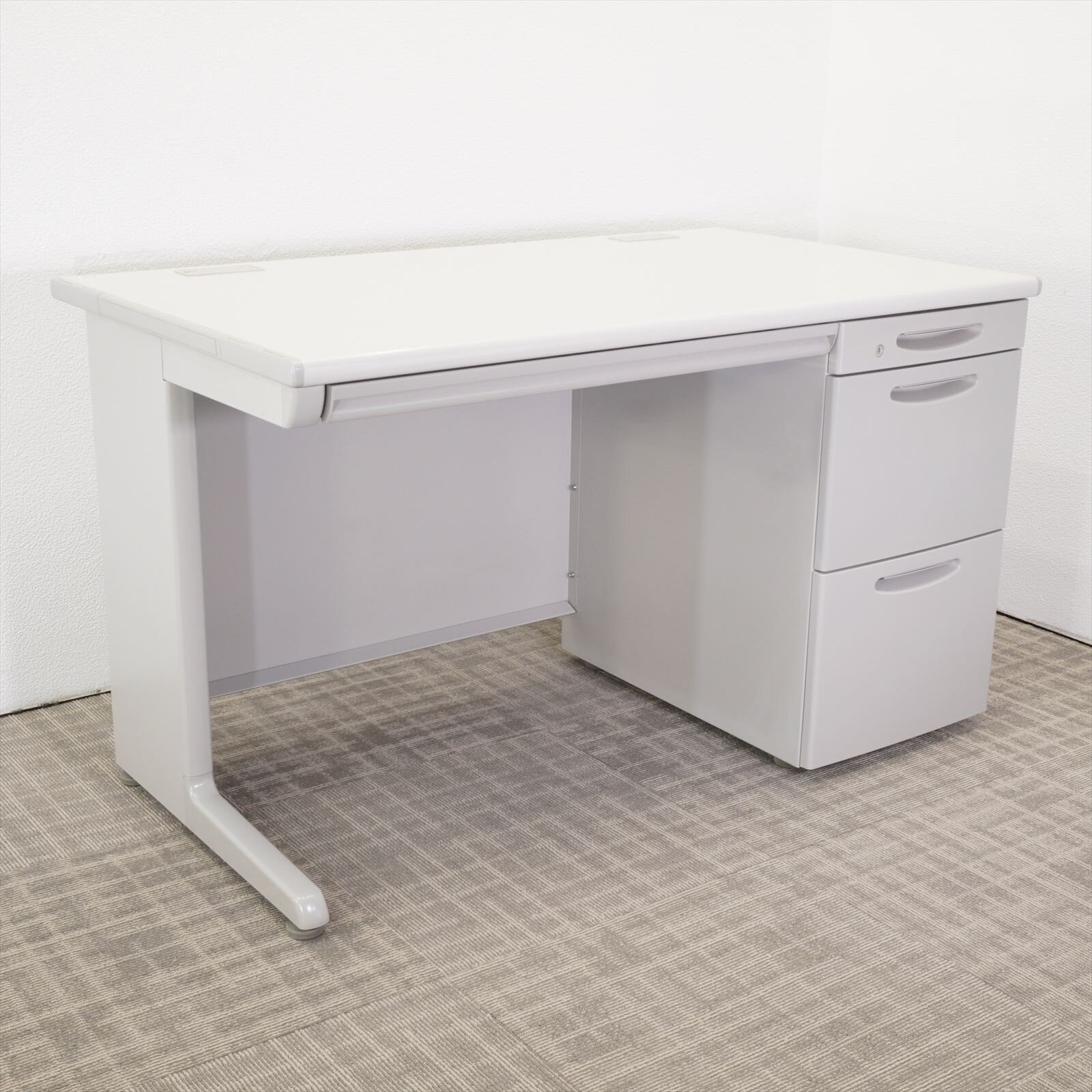 オカムラ SD-V 片袖机 A4X2段