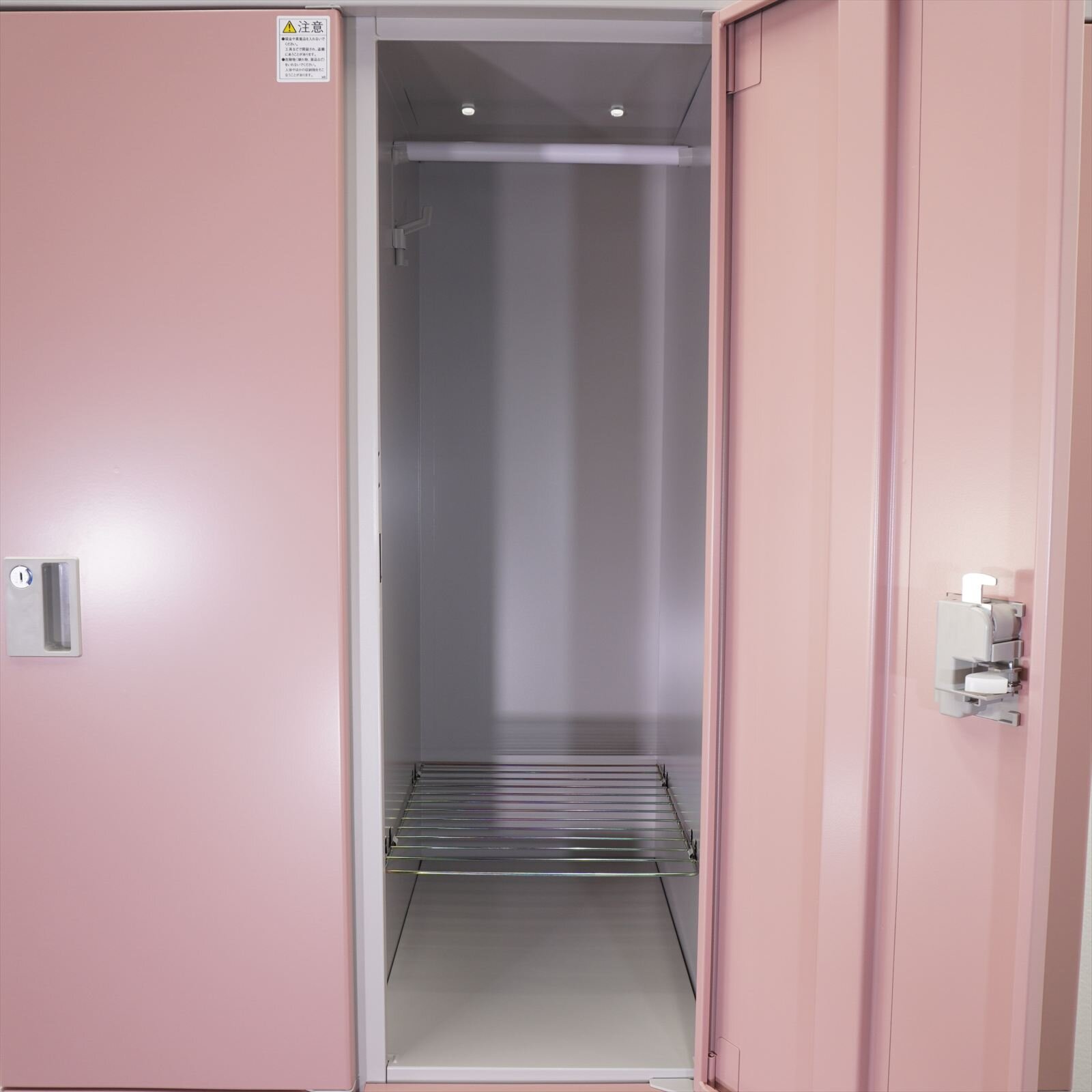 イトーキ LB型 ６人用ロッカー ピンク