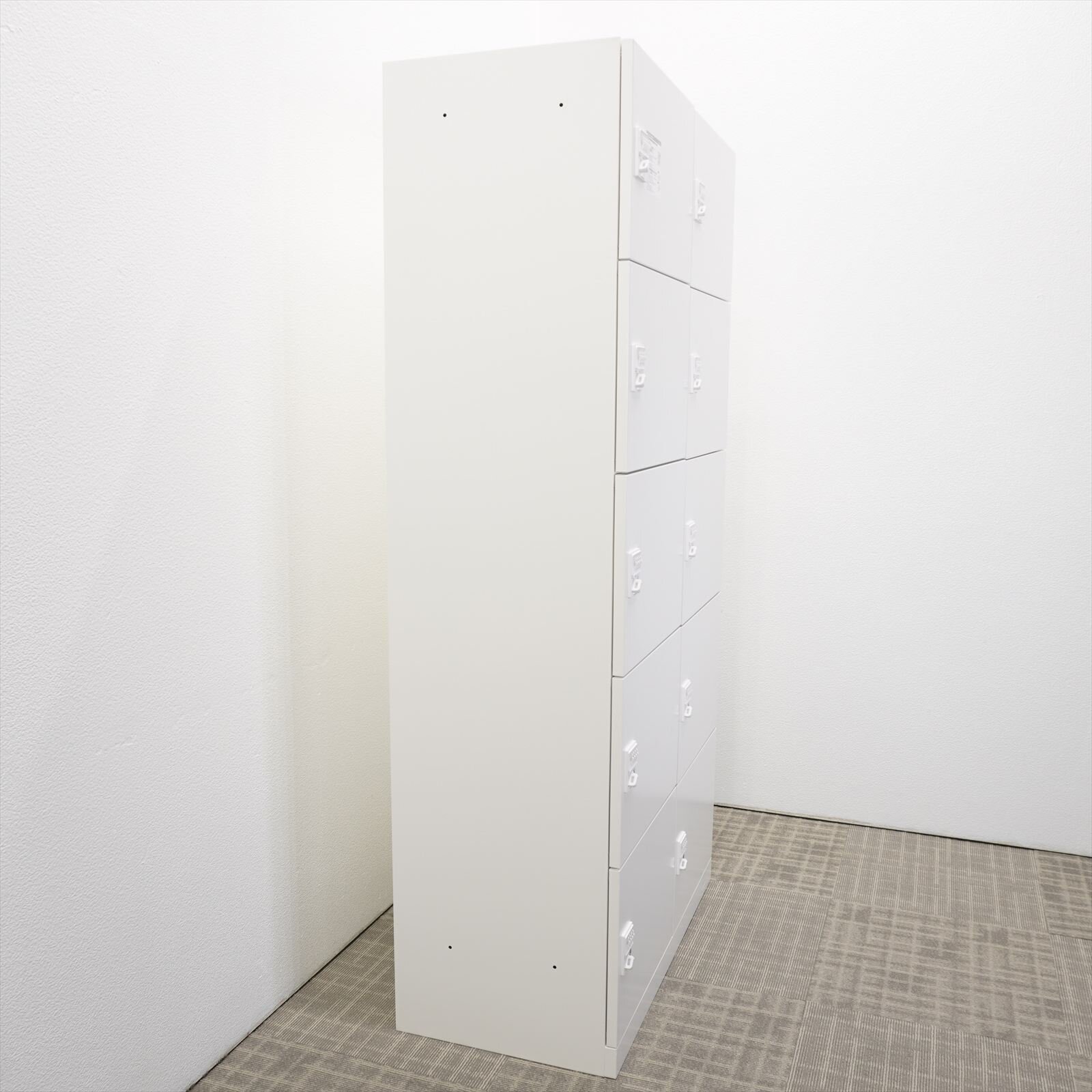 オカムラ ピクスライン ダイヤル式10人用モバイルロッカー H1810