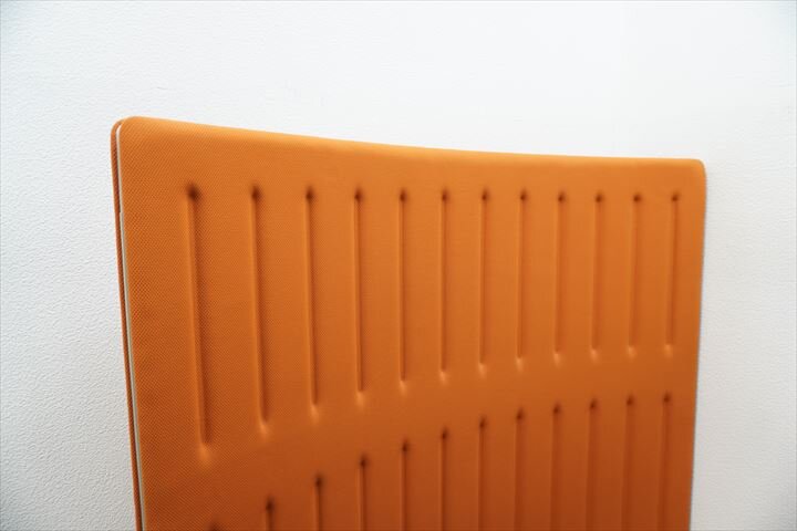 オカムラ マッフル フリースタンディングパネル Rパネル 可動脚 W1230 D540 H1700 オレンジ 特価品(2)