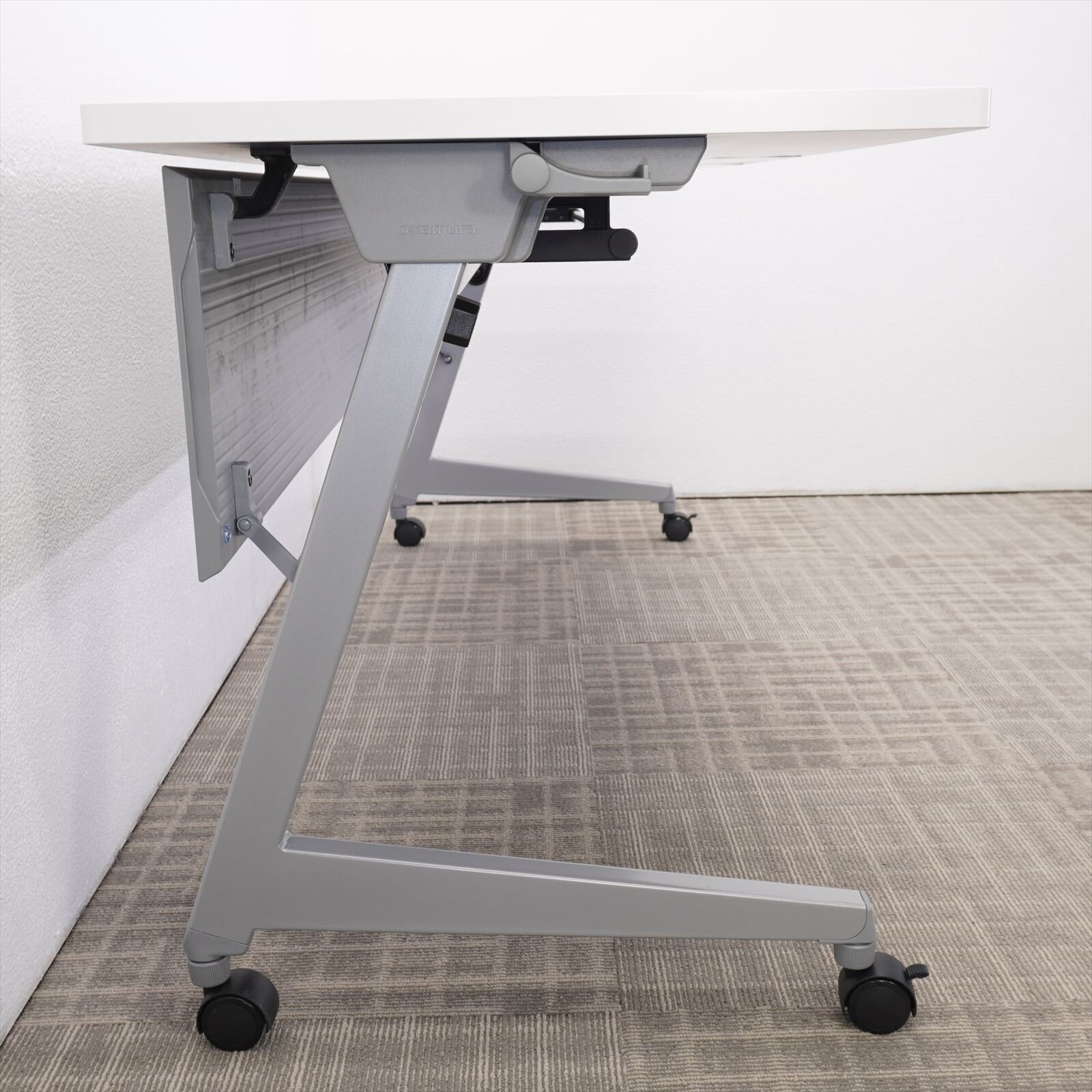 オカムラ フラプターL フラップテーブル 1860 ホワイト