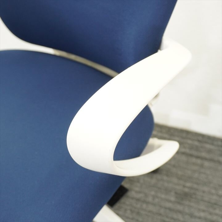 イトーキ フルゴ 肘付 ハイバック ネイビーブルー 特価品（2）