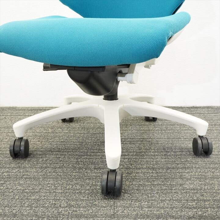 イトーキ エフ ハンガー付 ストロングブルー ホワイトシェル