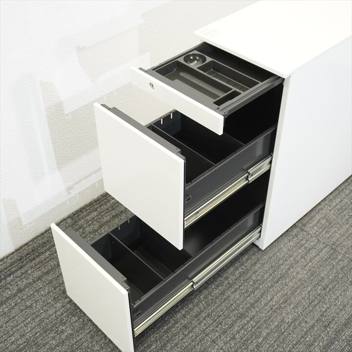 オカムラ プロユニット スリム３段ワゴン ロングタイプ サイド取手 前アジャスター H648