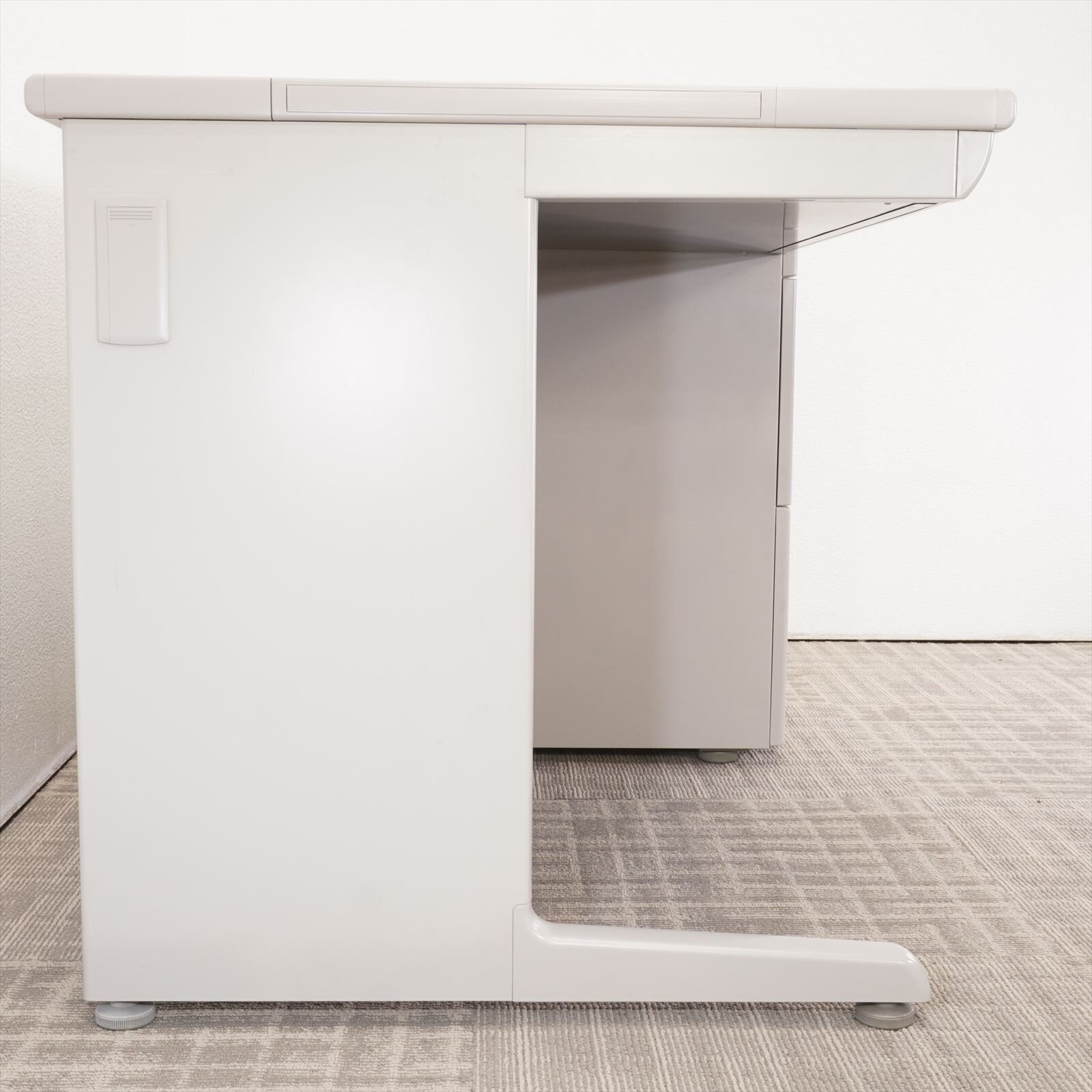 オカムラ SD 片袖机 A4X2段