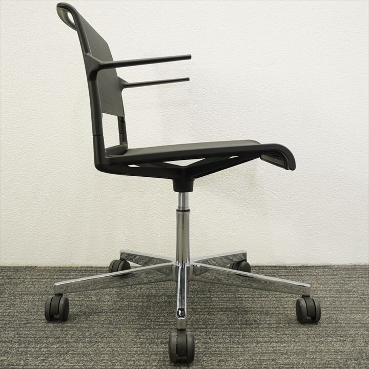 ウィルクハーン Aライン 肘付 ブラック