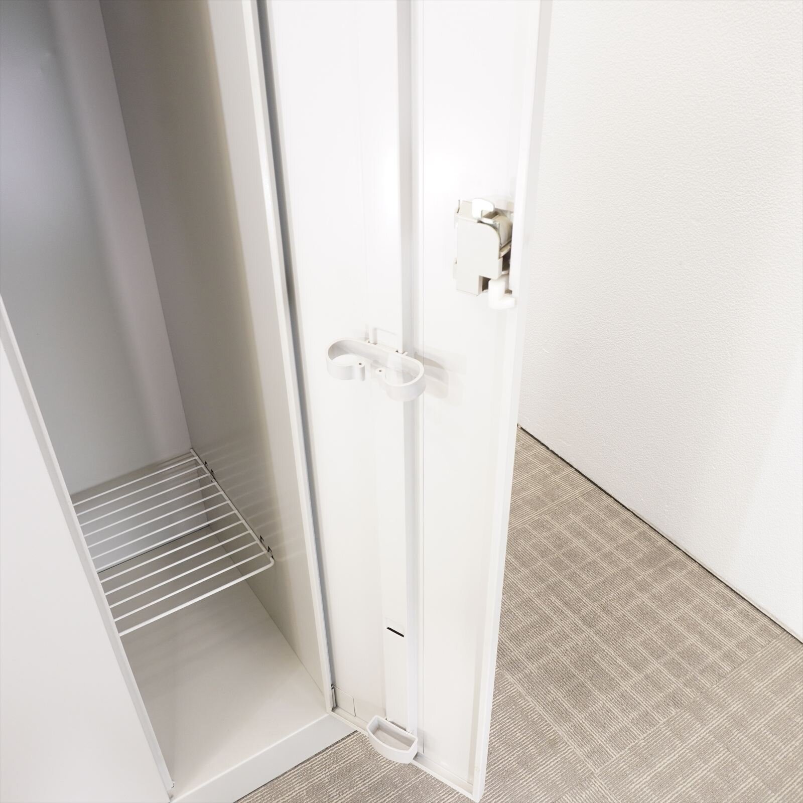 オカムラ FZ 3人用ロッカー H1790 特価品