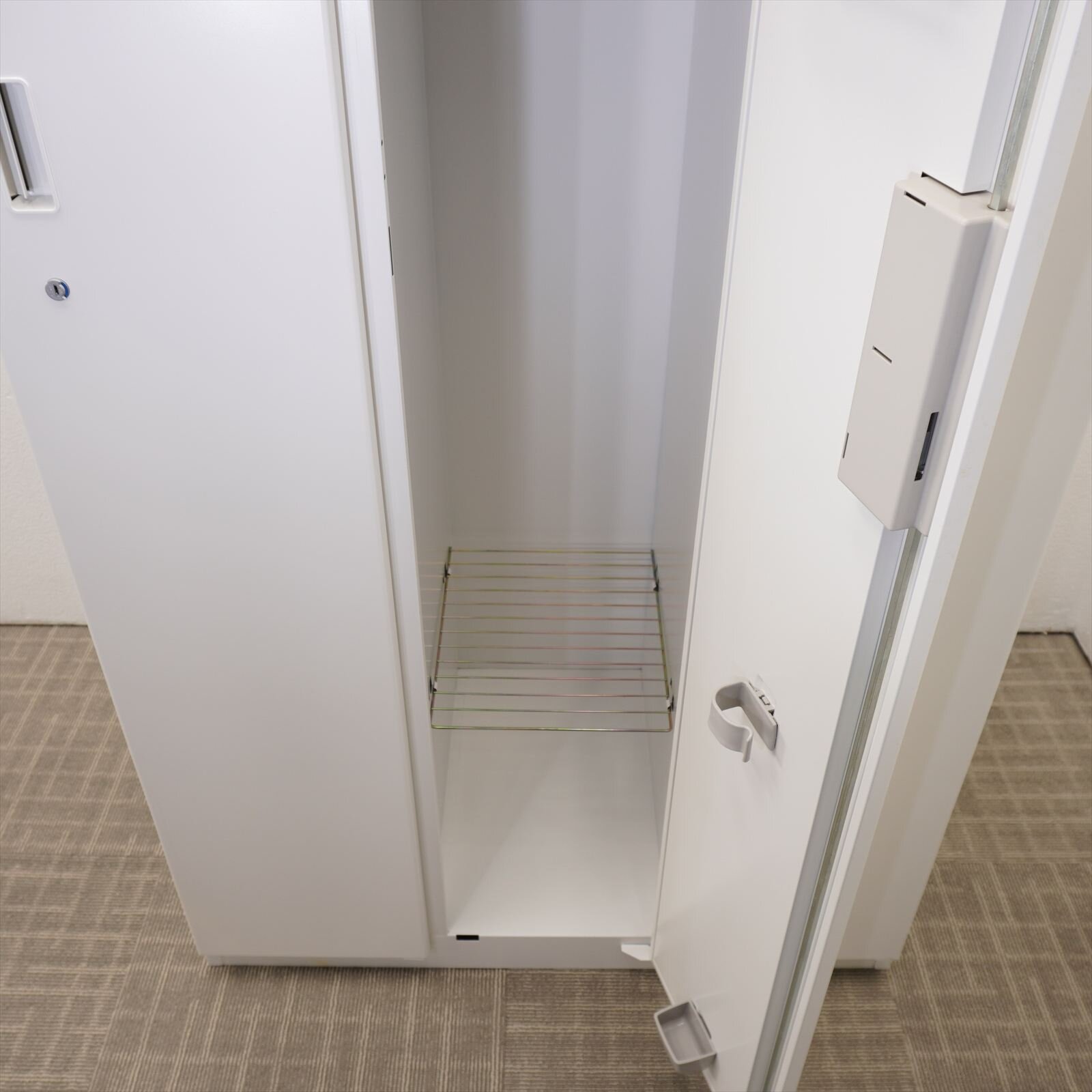 イトーキ ハニライン２ 3人用ロッカー ホワイト