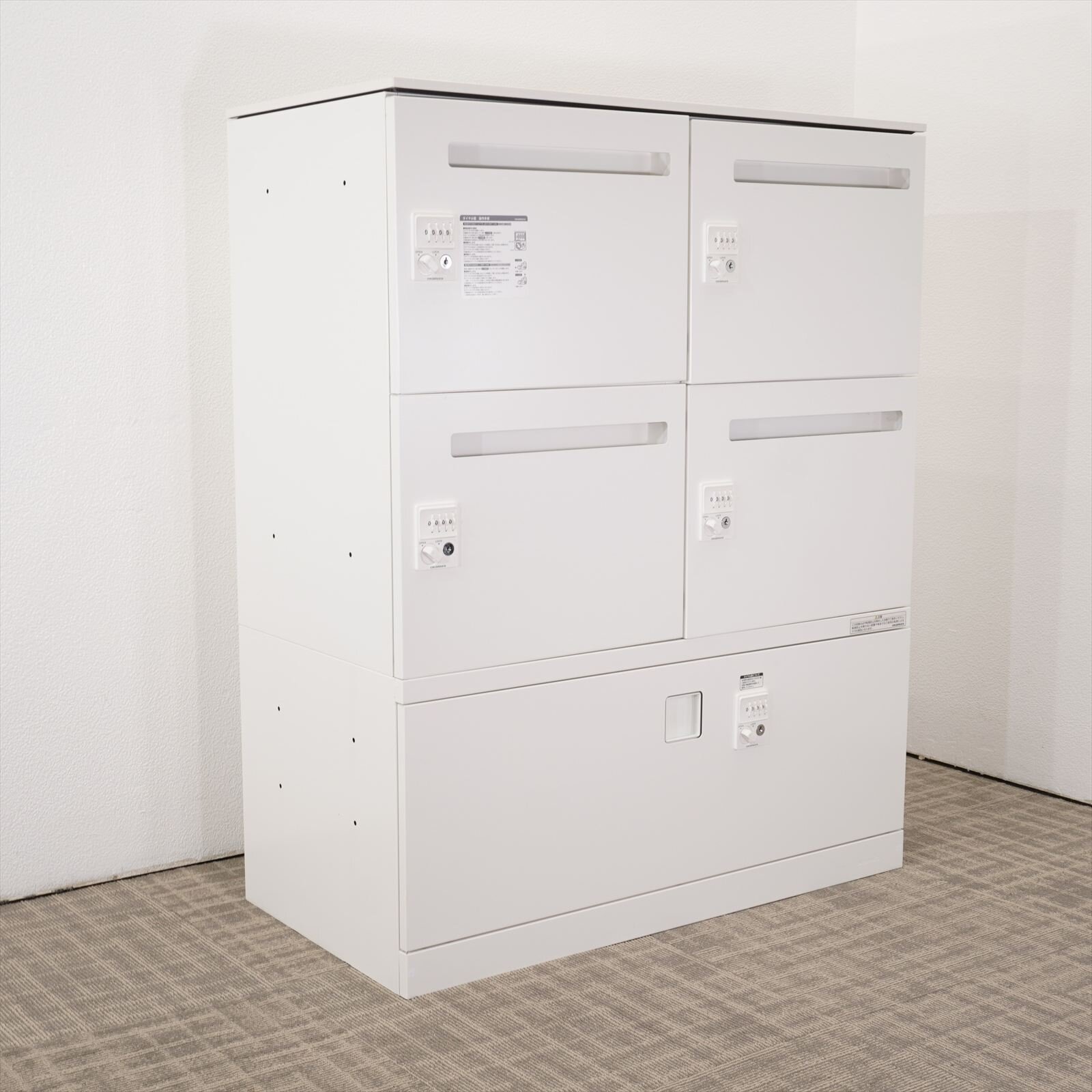 オカムラ ピクスライン ダイヤル式4人用モバイルロッカー+ダイヤル式ラテラル書庫 0945 H1125 天板付