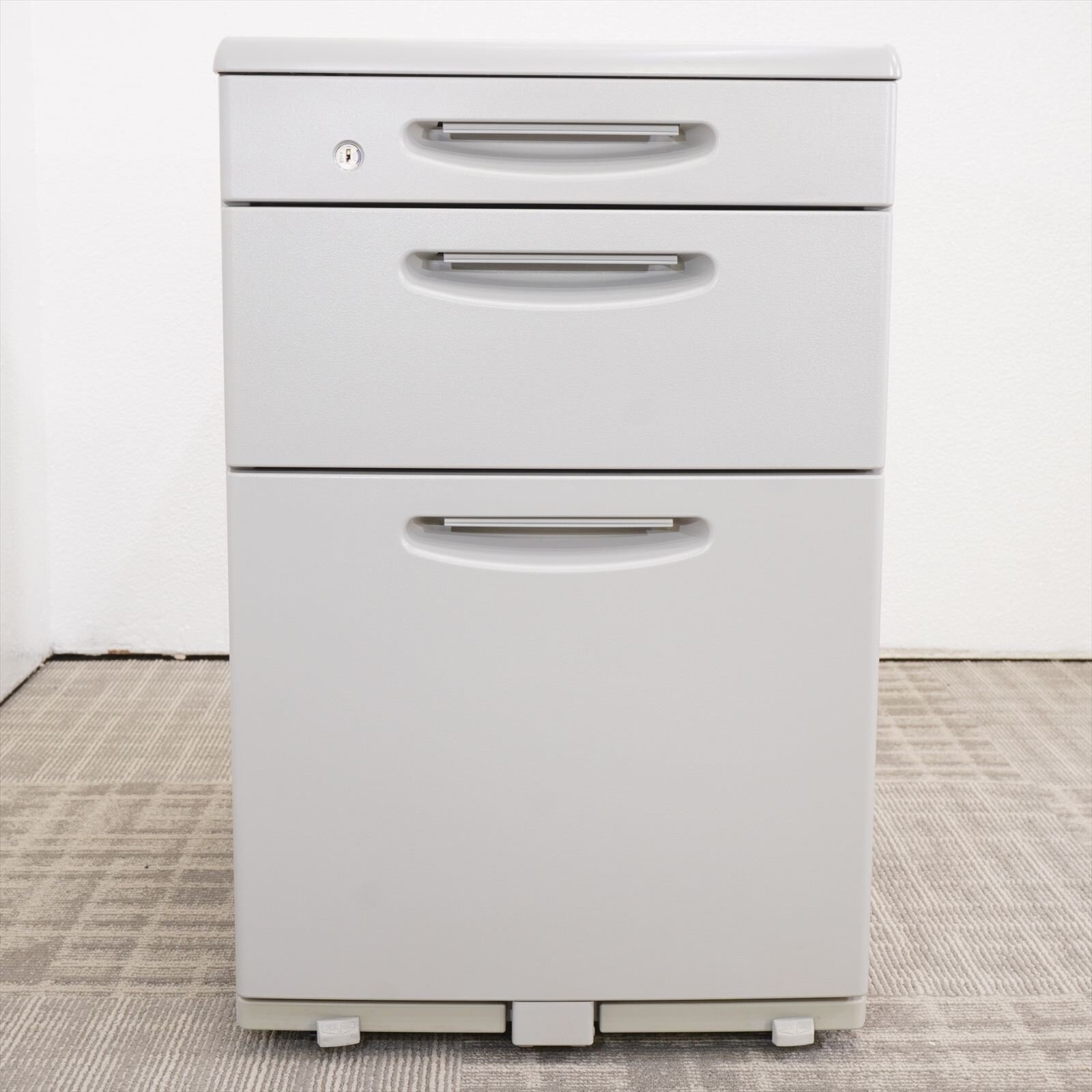 オカムラ SD 3段ワゴン A4・B4兼用