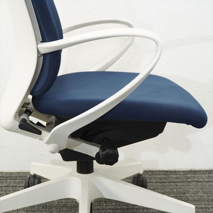 イトーキ フルゴ 肘付 ハイバック ネイビーブルー