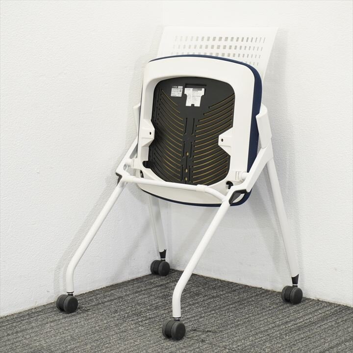 イトーキ モノン ミーティングチェア 樹脂メッシュバック ネイビーブルー