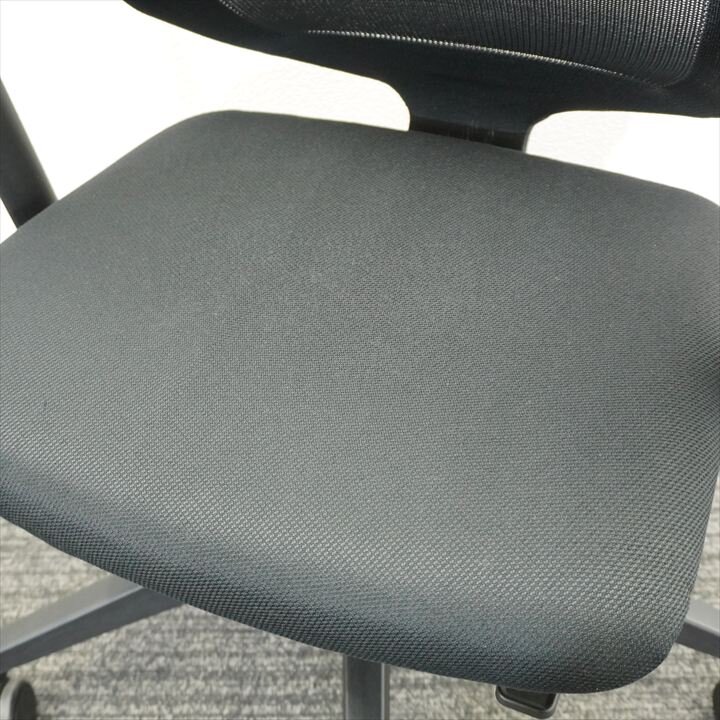 プラス取扱 ジロフレックス ４３４ 肘付 ハンガー付 ブラック 特価品