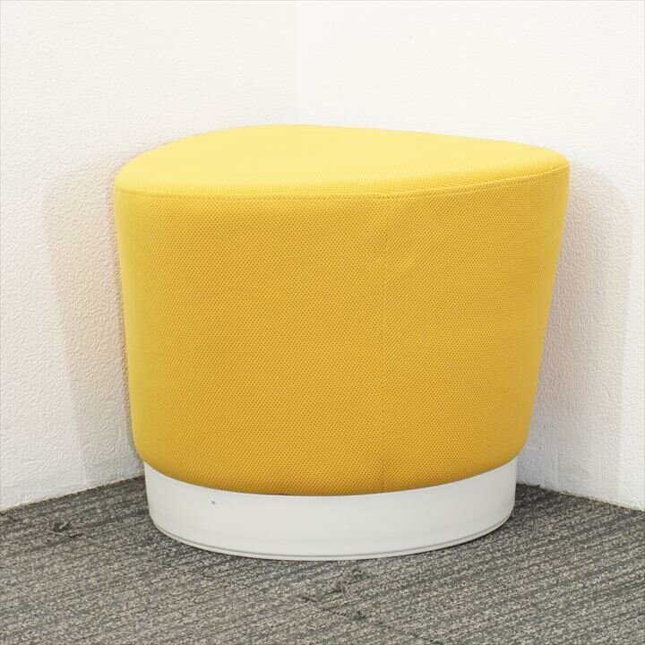 オカムラ メロウ スツール 三角形 イエロー