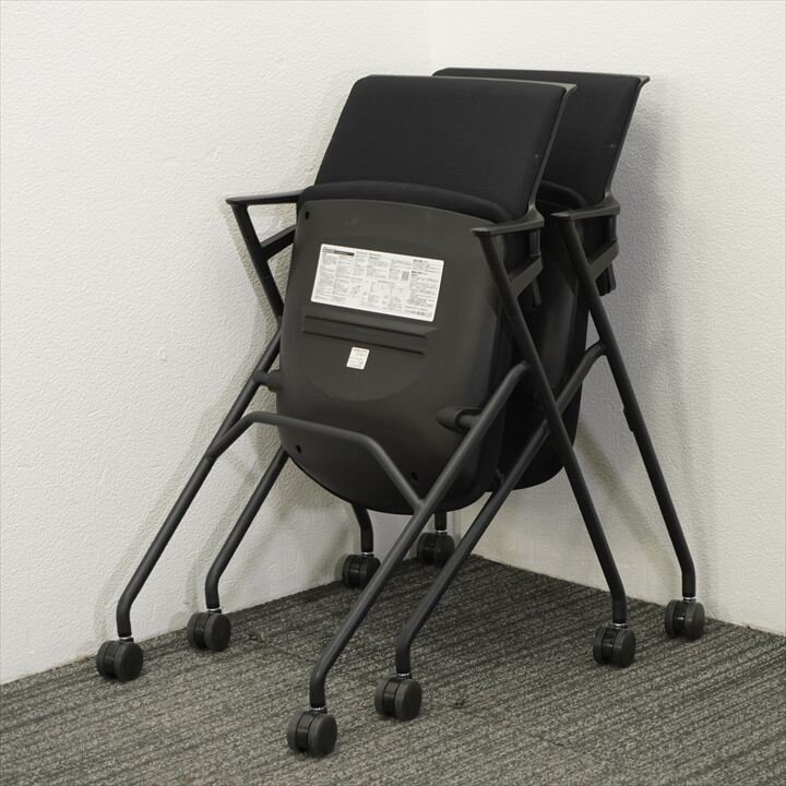 コクヨ ピエガ ミーティングチェアー 肘付 ブラック