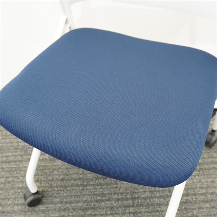 イトーキ モノン ミーティングチェア 樹脂メッシュバック ネイビーブルー