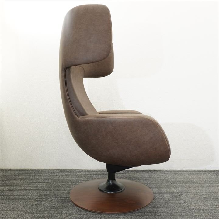 【2021年製】オカムラ ライブス パーソナルチェア ワークヴェルタイプ 革張り／ブラウン