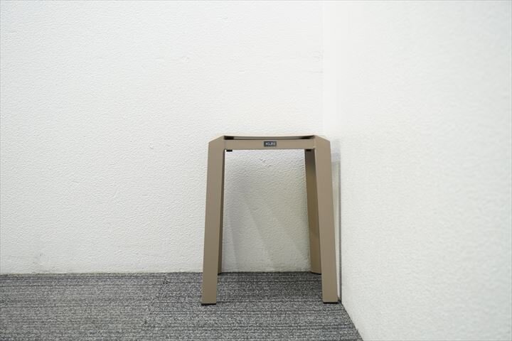 ジゼル KUN トライチューブスツール ベージュ