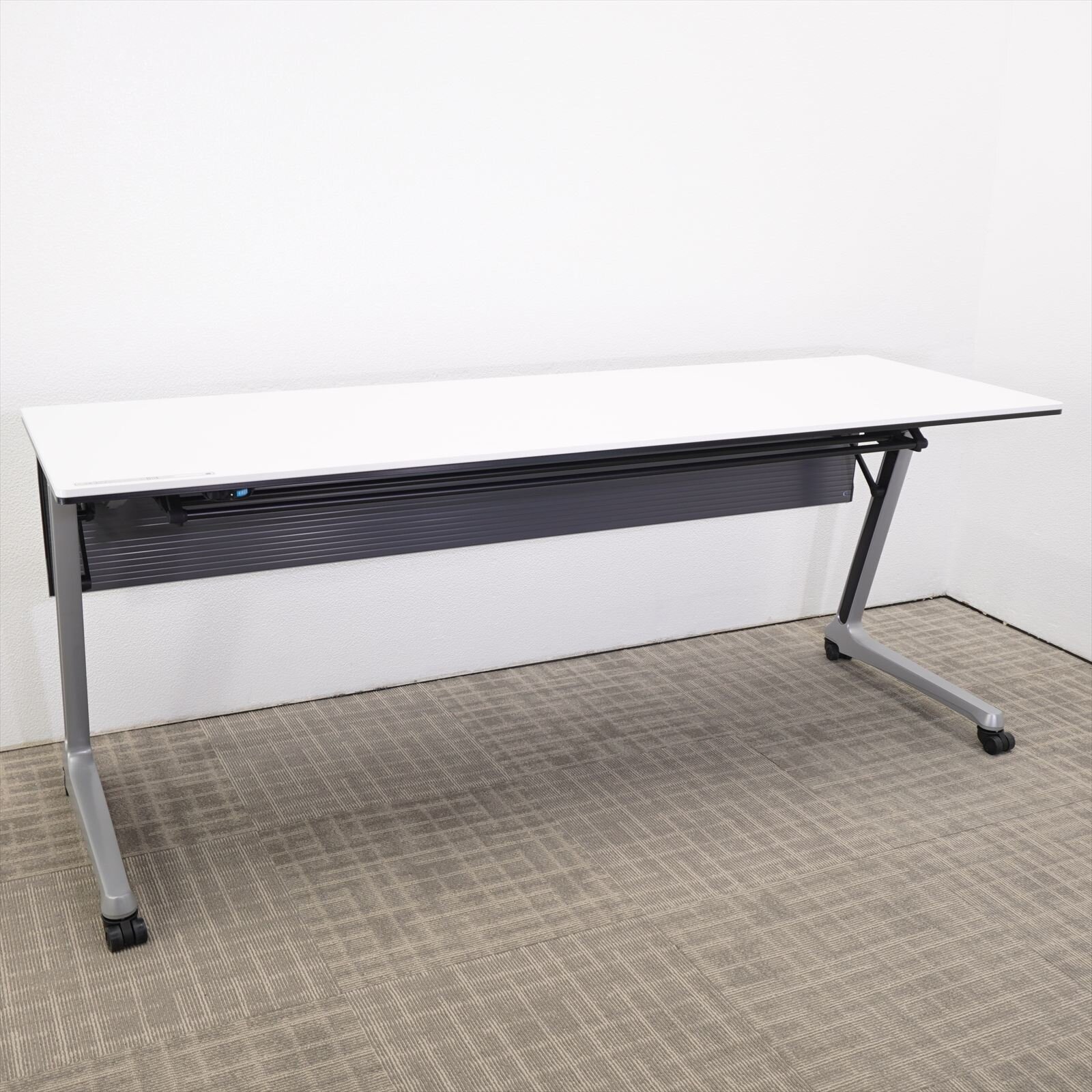 オカムラ インターアクトPRO フラップテーブル 1860 ホワイト