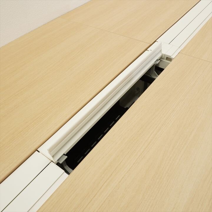 オカムラ プロユニット フリーウェイ フリーアドレス 3612 H720 W2400天板2枚+W1200天板2枚 6席分 ネオウッドライト天板