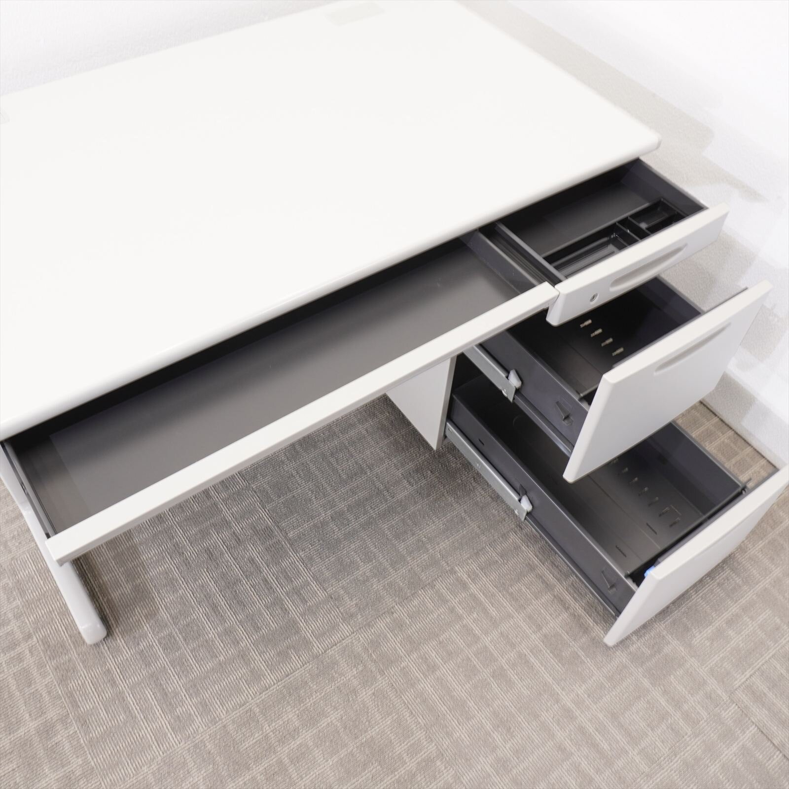 オカムラ SD-V 片袖机 127 A4X2段 特価品