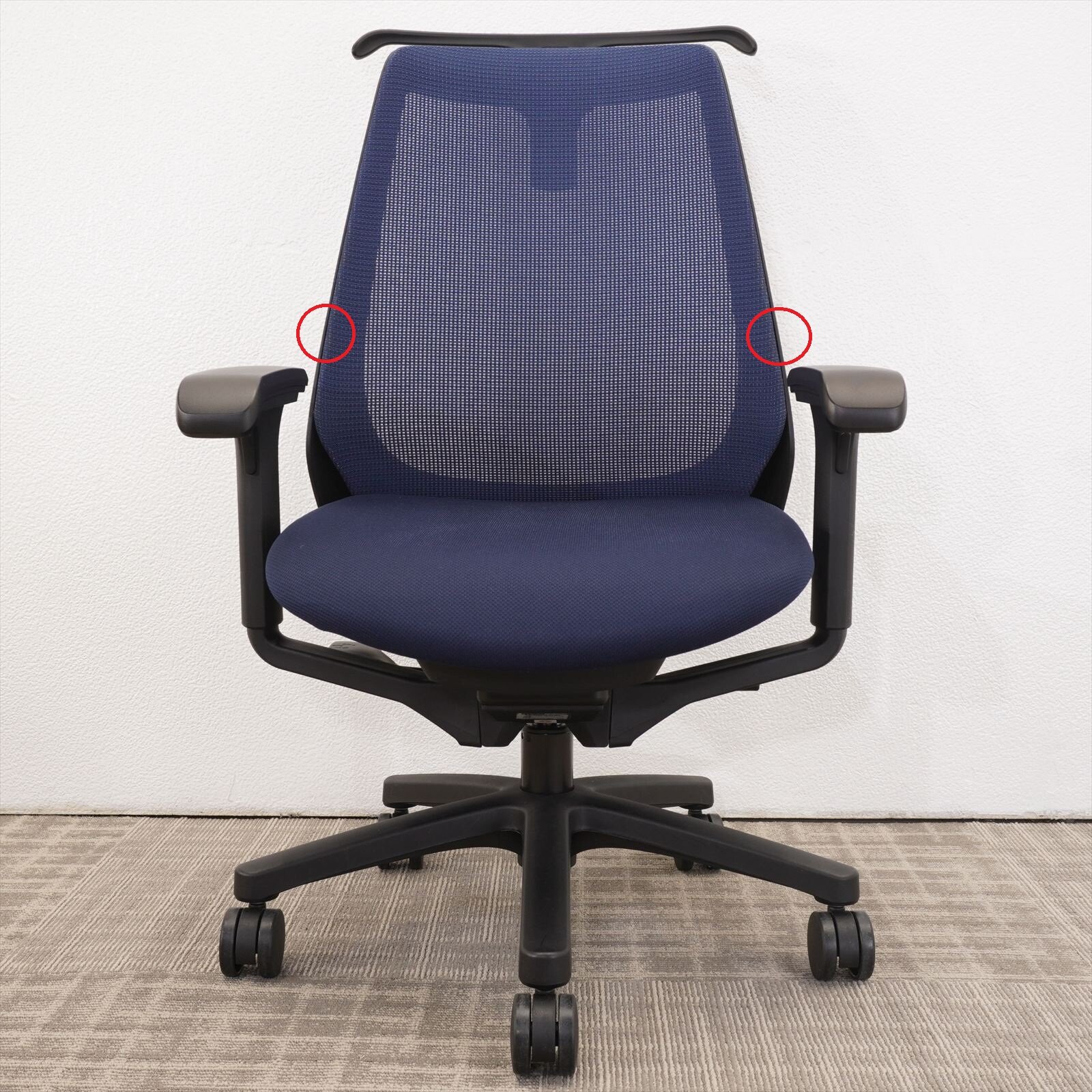 イトーキ ノナチェア 可動肘 ハンガー付 ネイビーブルー