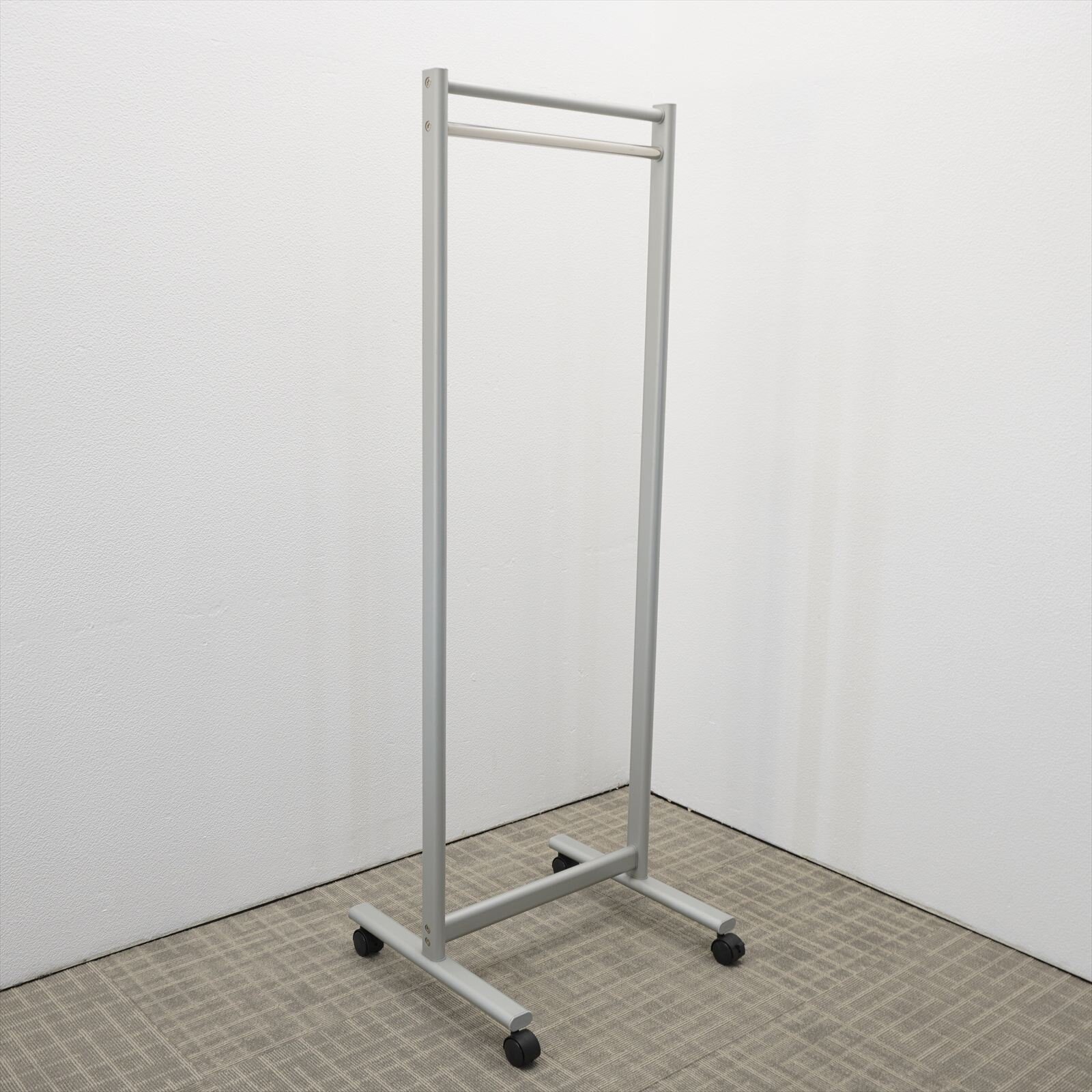 オカムラ 門型コートハンガー W600 キャスター付