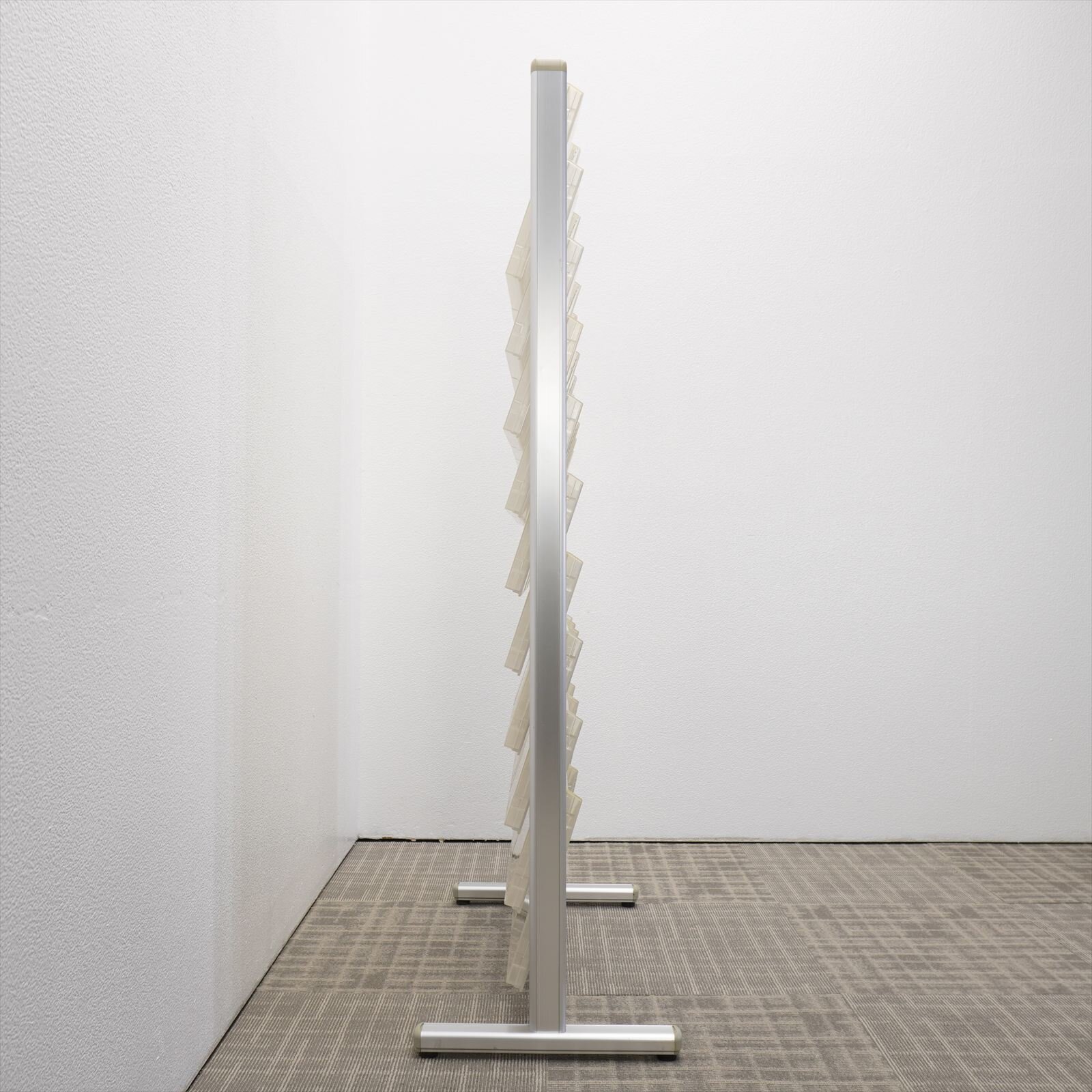 イトーキ パンフレットスタンド 3列10段