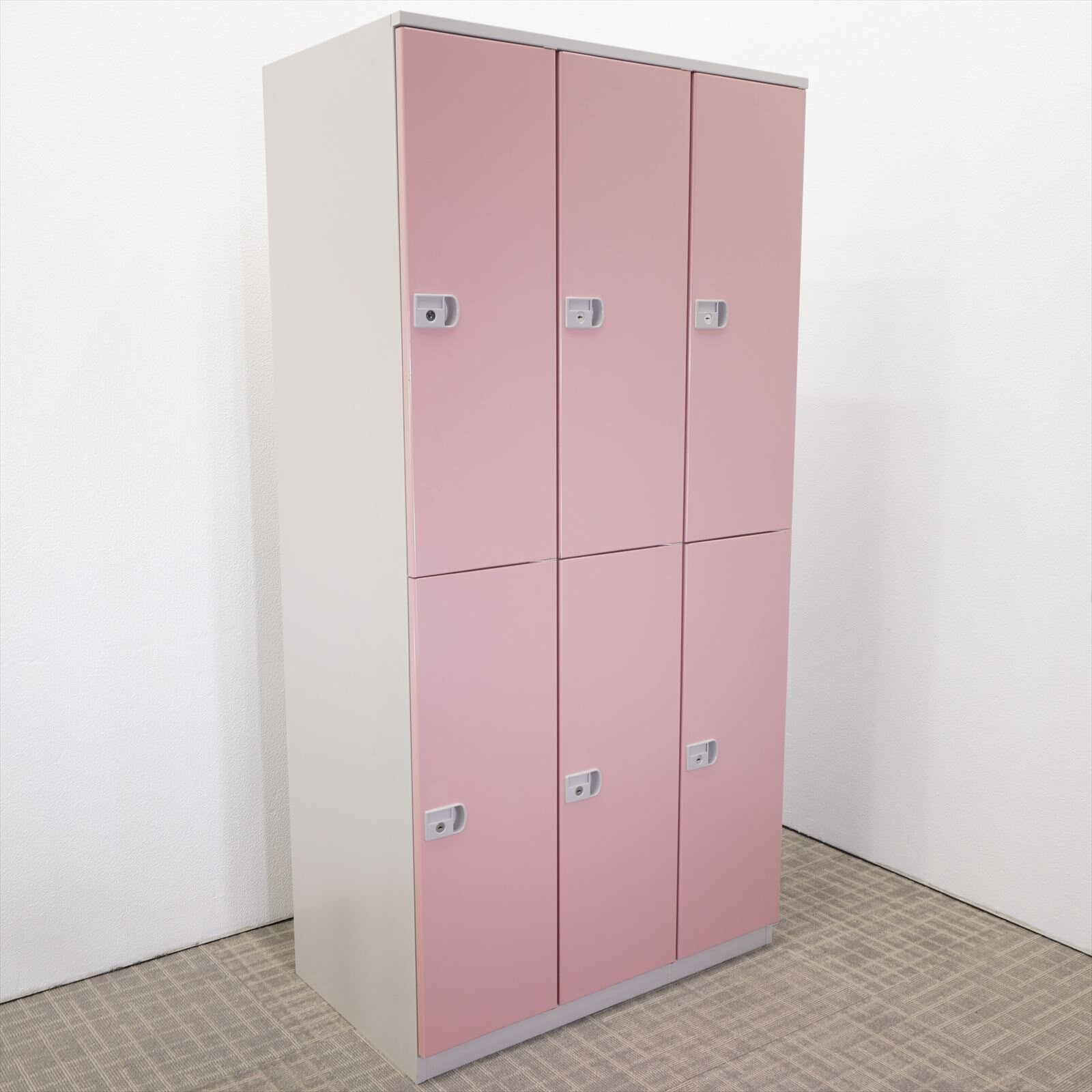 イトーキ ６人用ロッカー ピンク