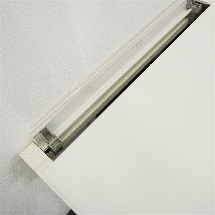 オカムラ アドバンス 平机 167 中央引出付 H720 ホワイト