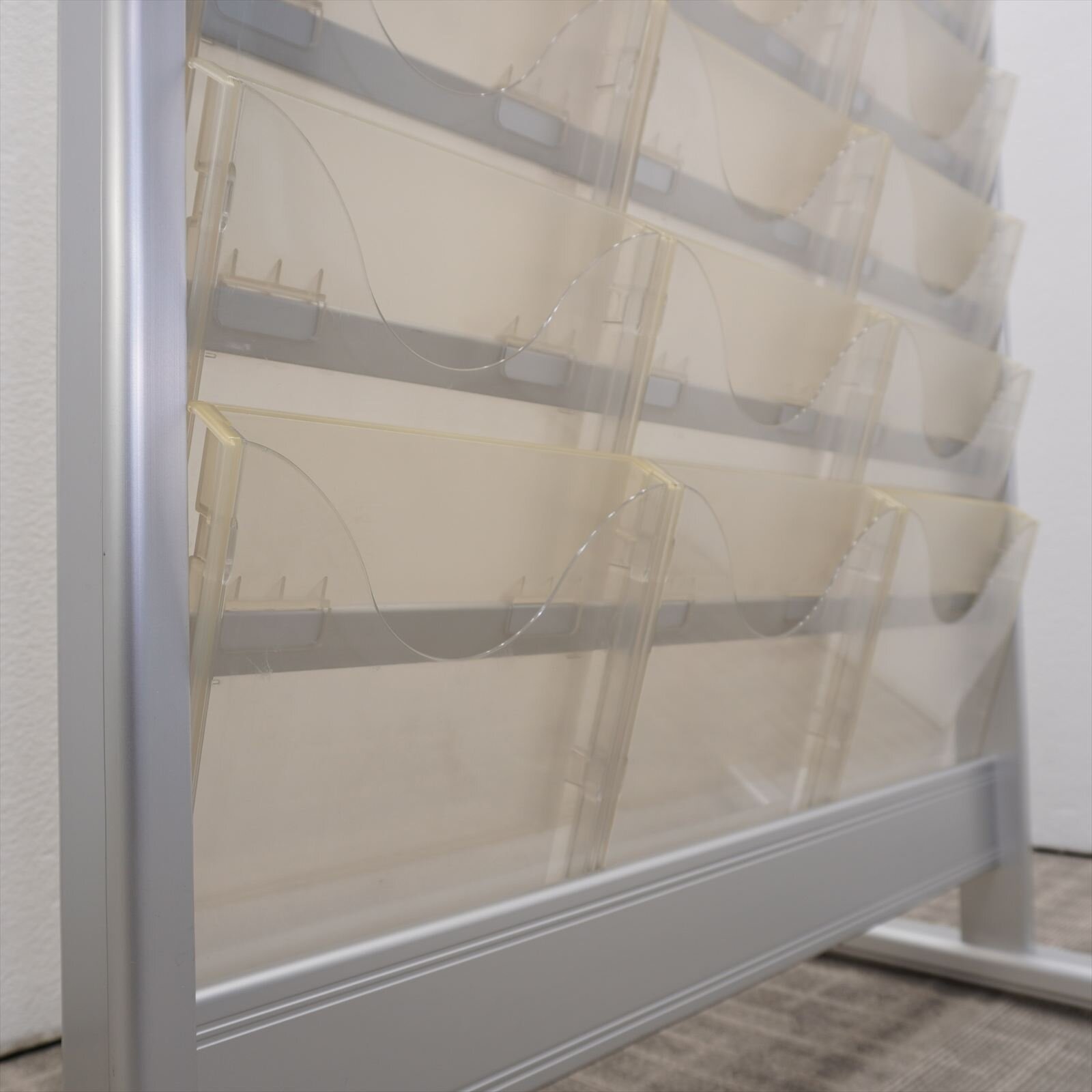 イトーキ パンフレットスタンド 3列10段