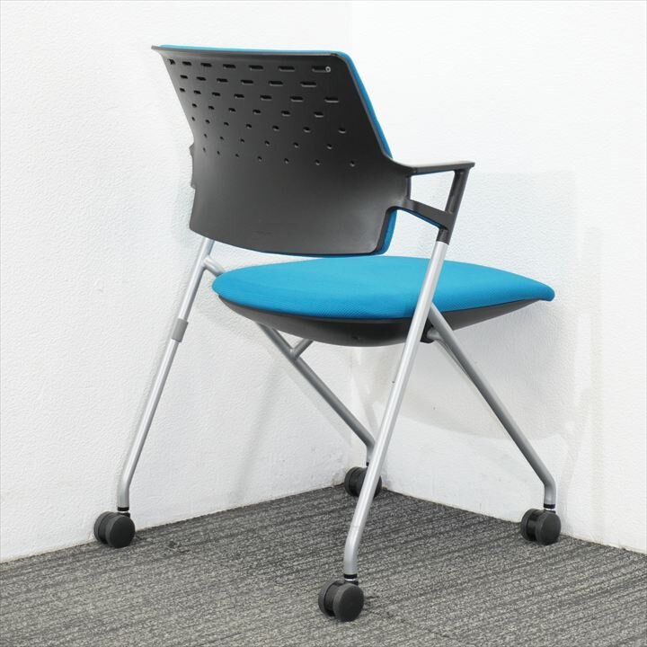 【2018年製】コクヨ ピエガ ミーティングチェア 肘付 シルバー塗装脚 ブルー