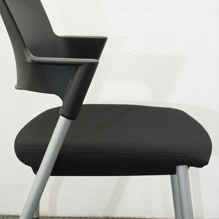 コクヨ プロッティ ミーティングチェアー ブラック