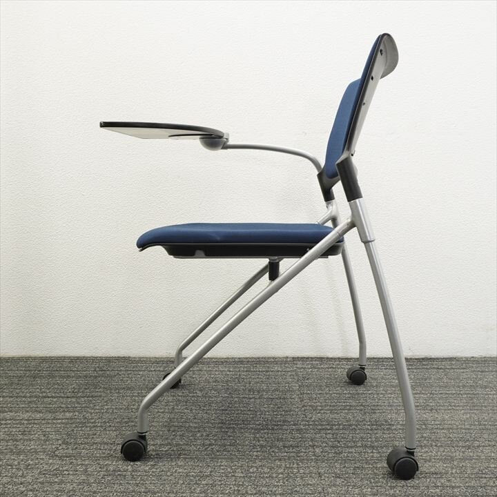 イトーキ マノス ミーティングチェア 背パッド付 メモ台付 ネイビーブルー ブラックシェル