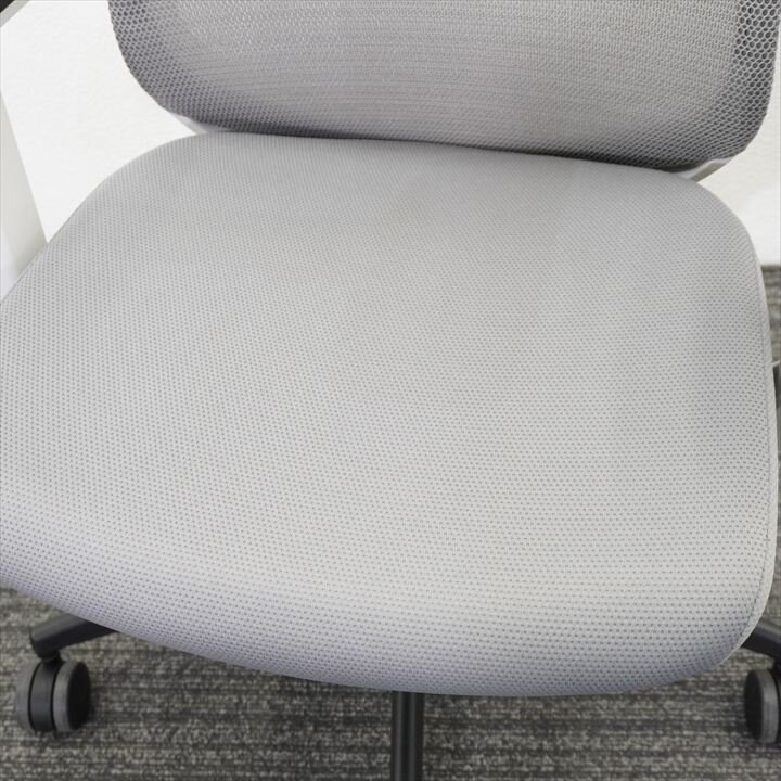 コクヨ シロッコ 可動肘 ホワイトグレー