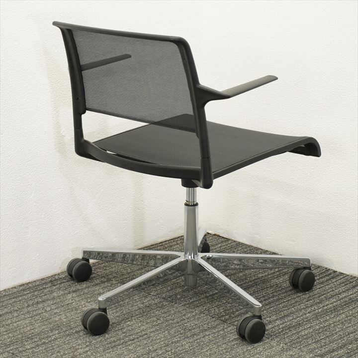 ウィルクハーン Aライン 肘付 ブラック