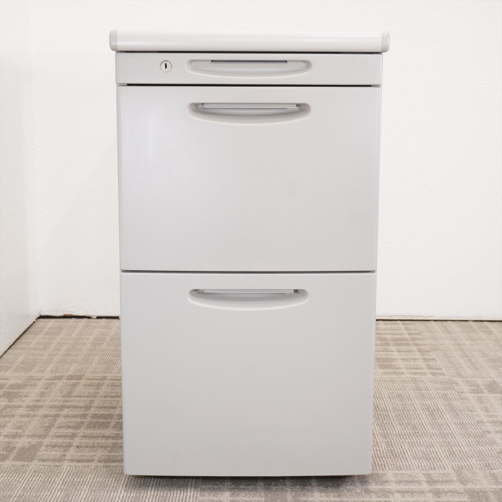 オカムラ SD-V 3段脇机 A4X2段 ペントレー