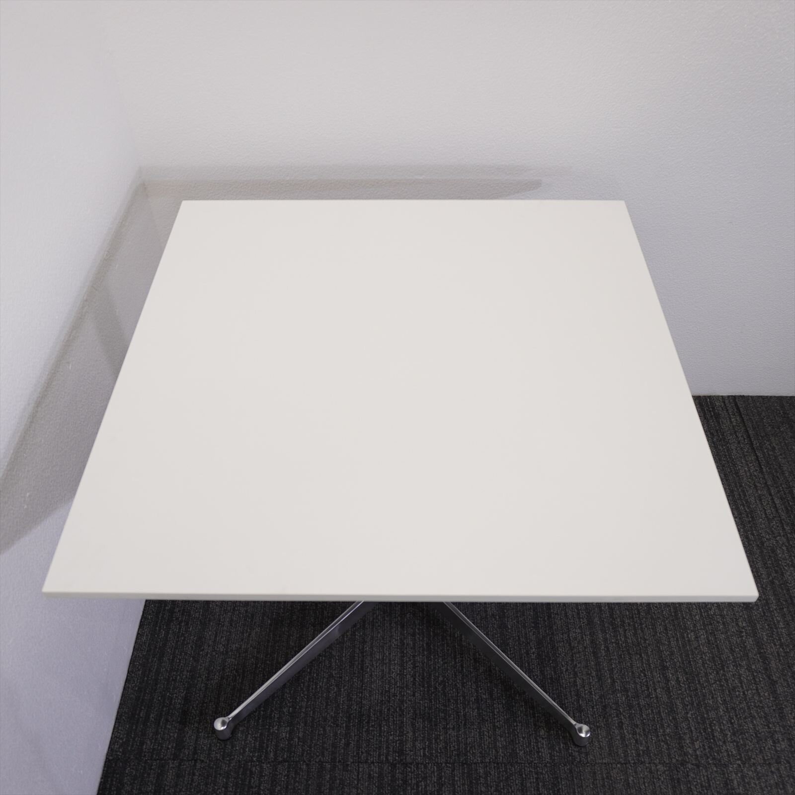 ミーティングテーブル W900 D900 H715 ホワイト