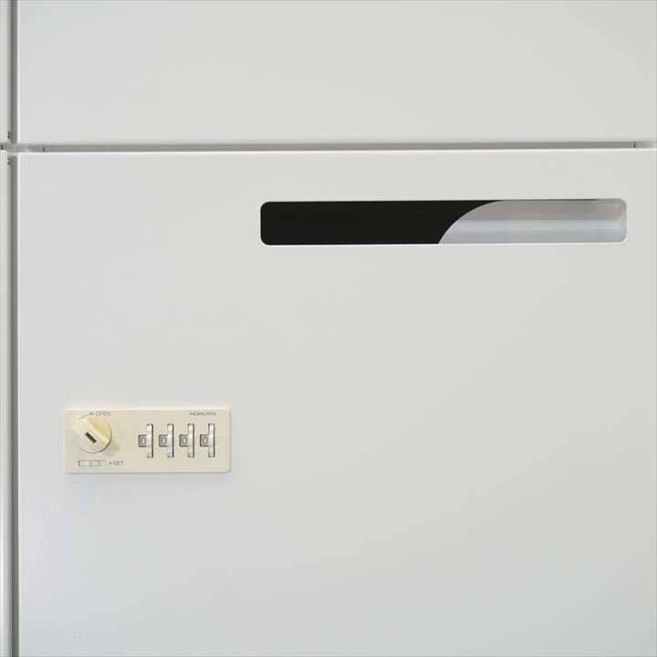 コクヨ エディア ダイヤル式8人用モバイルロッカー オートダイヤルロック(ゼロックE) H1810 ホワイト 【錠前に日焼け有り】