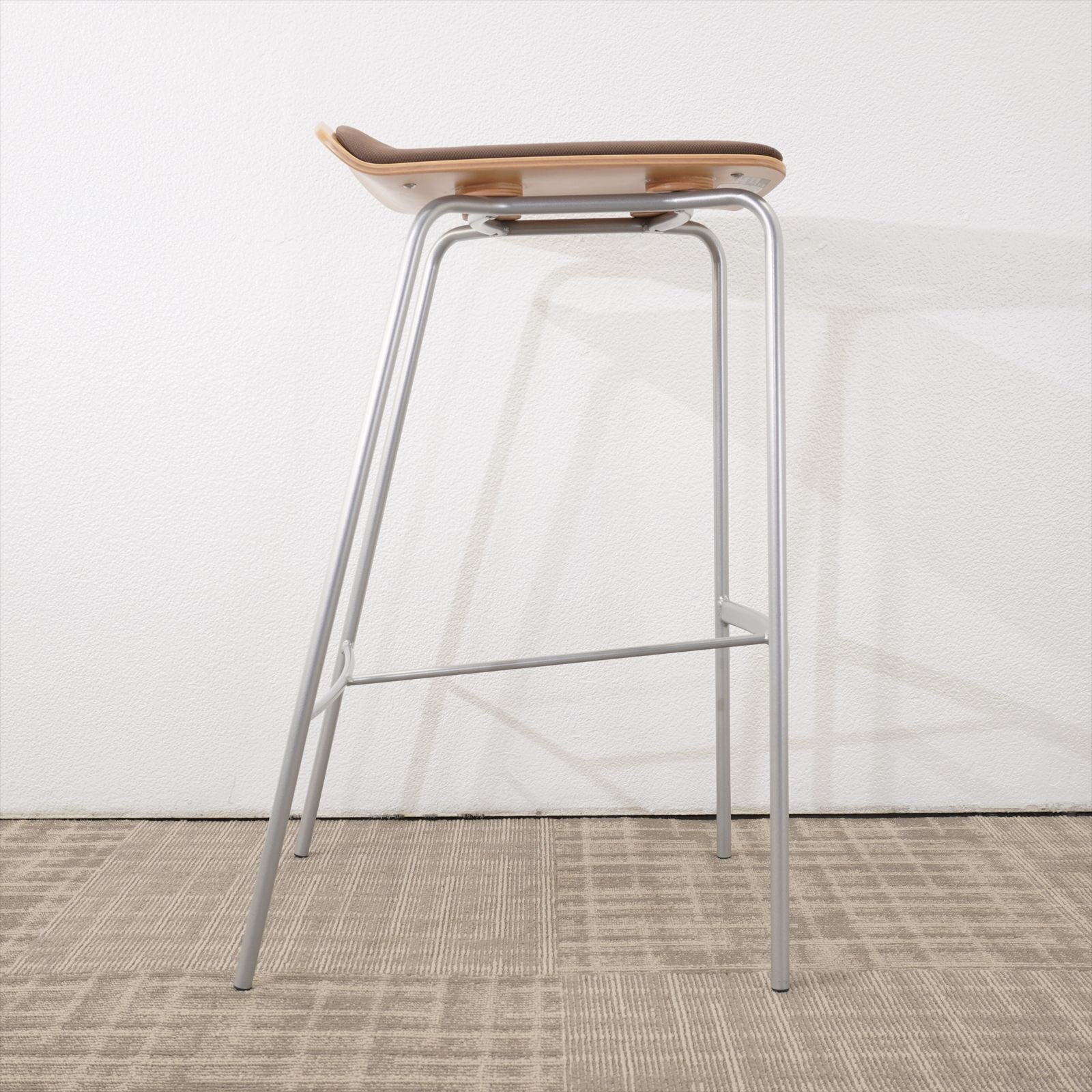 イトーキ オルノ ハイチェア アンバー色