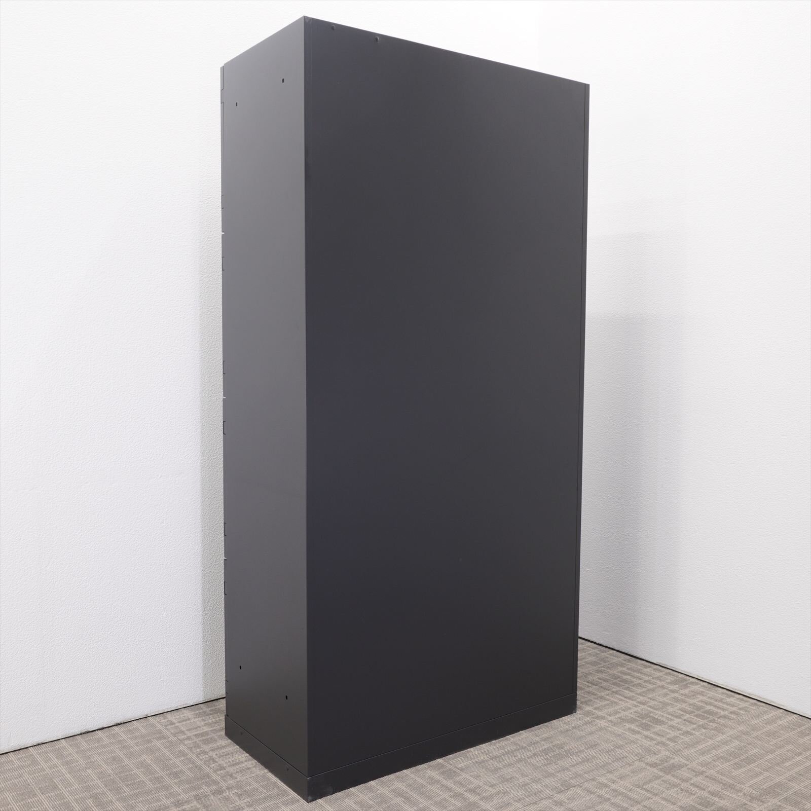 イトーキ エスキャビネット ダイヤル式8人用パーソナルロッカー H1790 ブラック