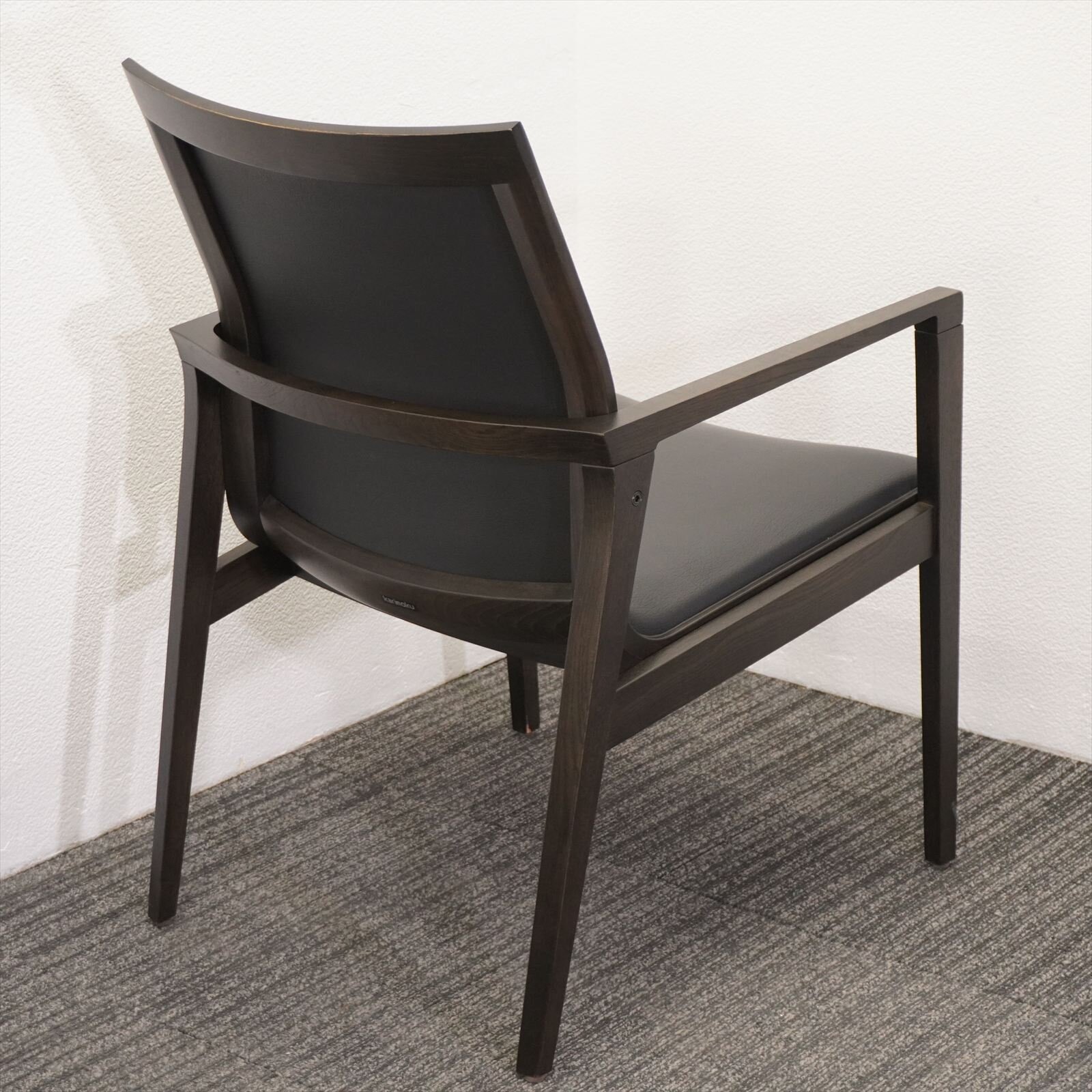 カリモク テーブル×1台 チェア(ブラック色)×2脚 3点セット