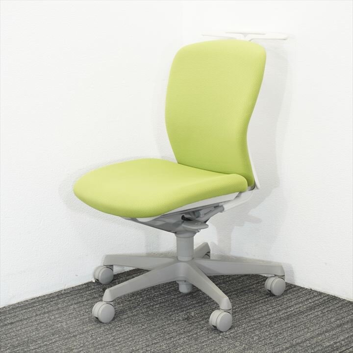 オカムラ スラート 肘無し ハンガー付 ライトグリーン ホワイトシェル