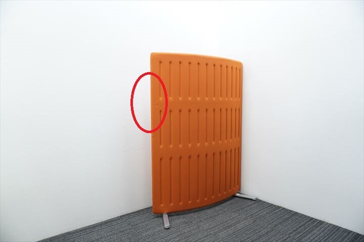 オカムラ マッフル フリースタンディングパネル Rパネル 可動脚 W1230 D540 H1700 オレンジ 特価品(2)