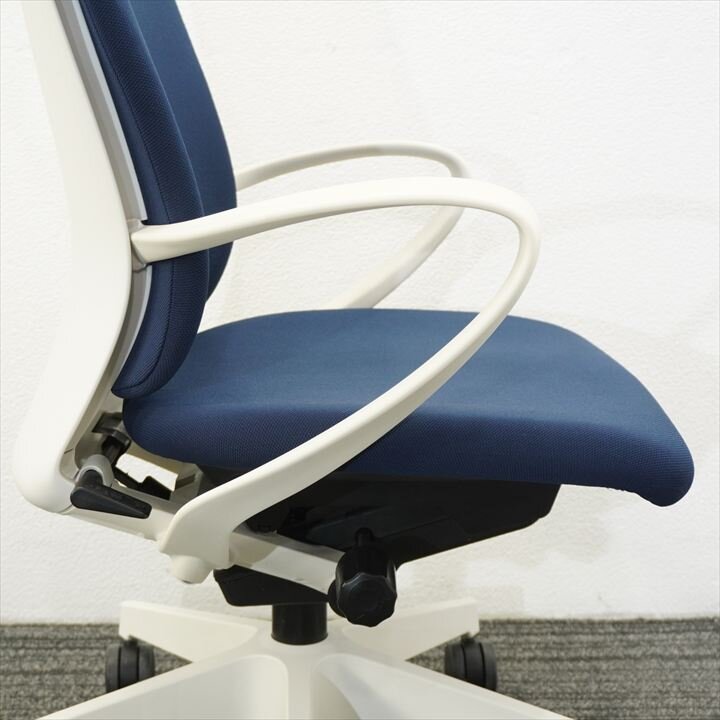 イトーキ フルゴ 肘付 ハイバック ネイビーブルー 特価品（2）