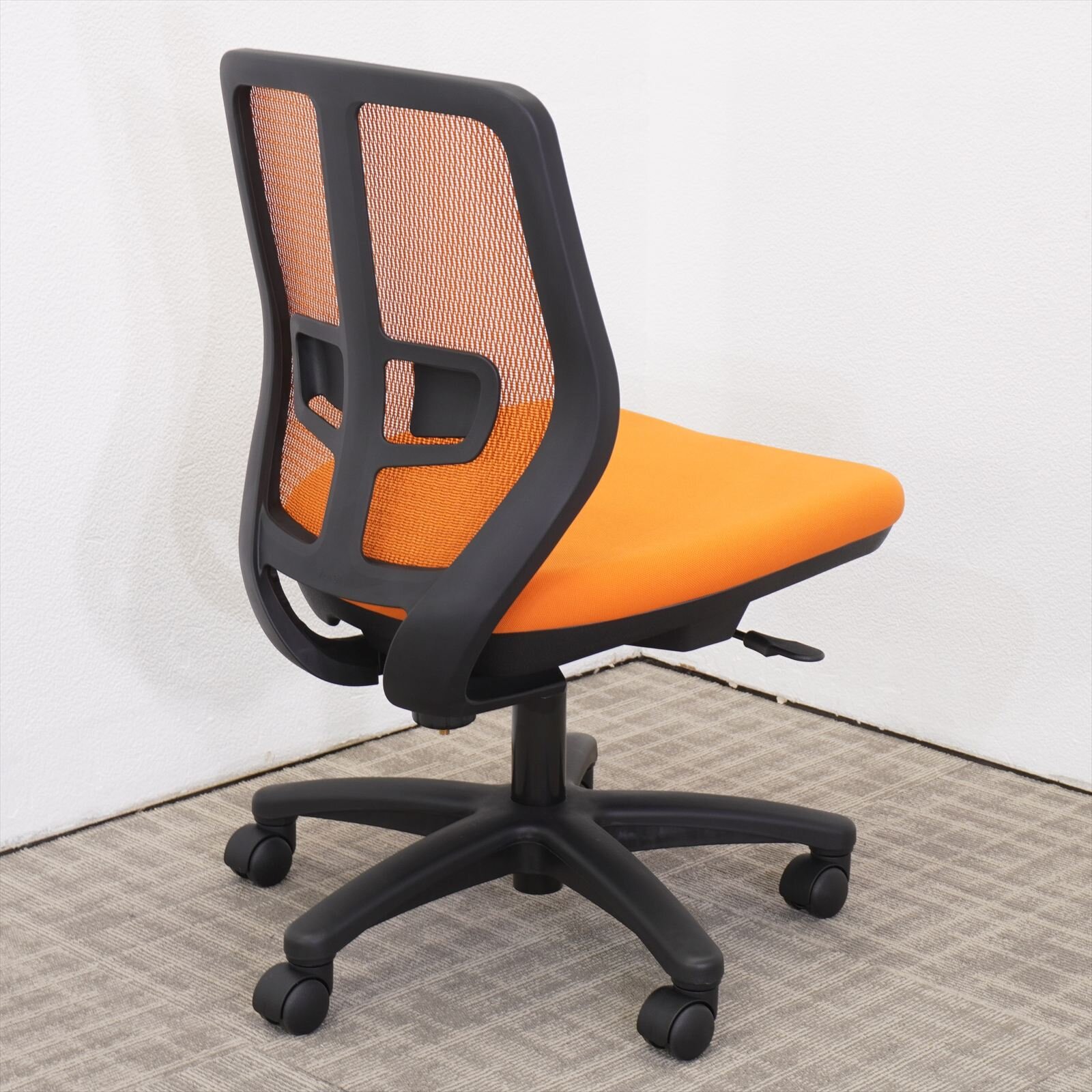 【新品】オカムラ ヴィラージュ VC1 オレンジ