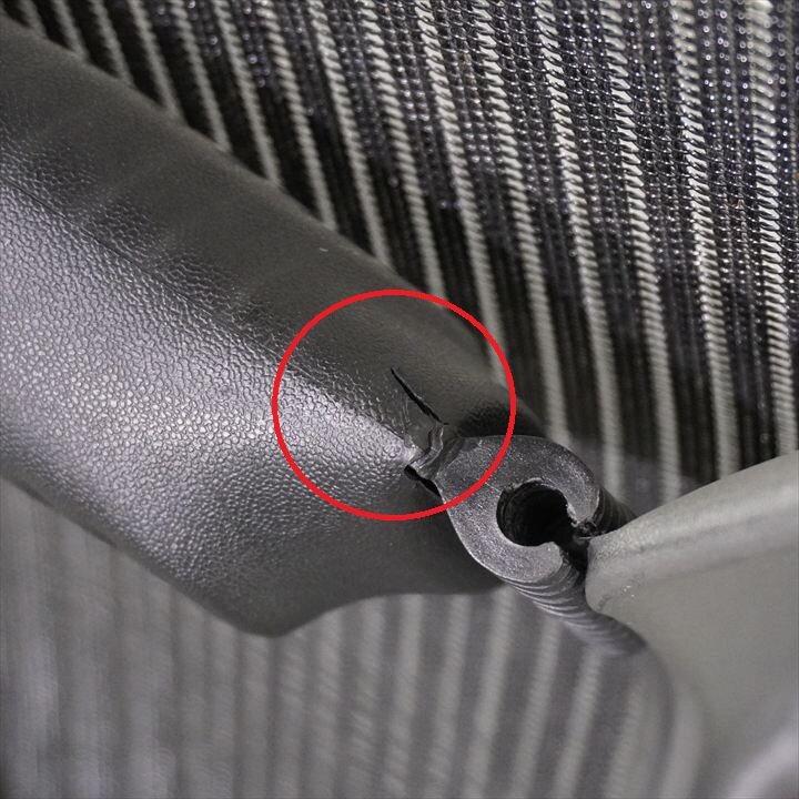 ハーマンミラー アーロンチェア 可動肘 ランバーサポート フル装備 Bサイズ グラファイト 特価品