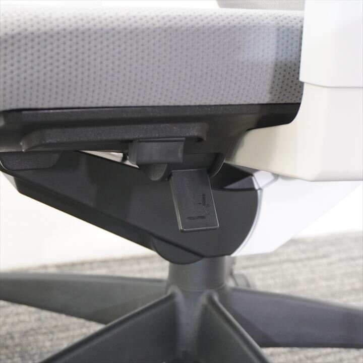 コクヨ シロッコ 可動肘 ホワイトグレー