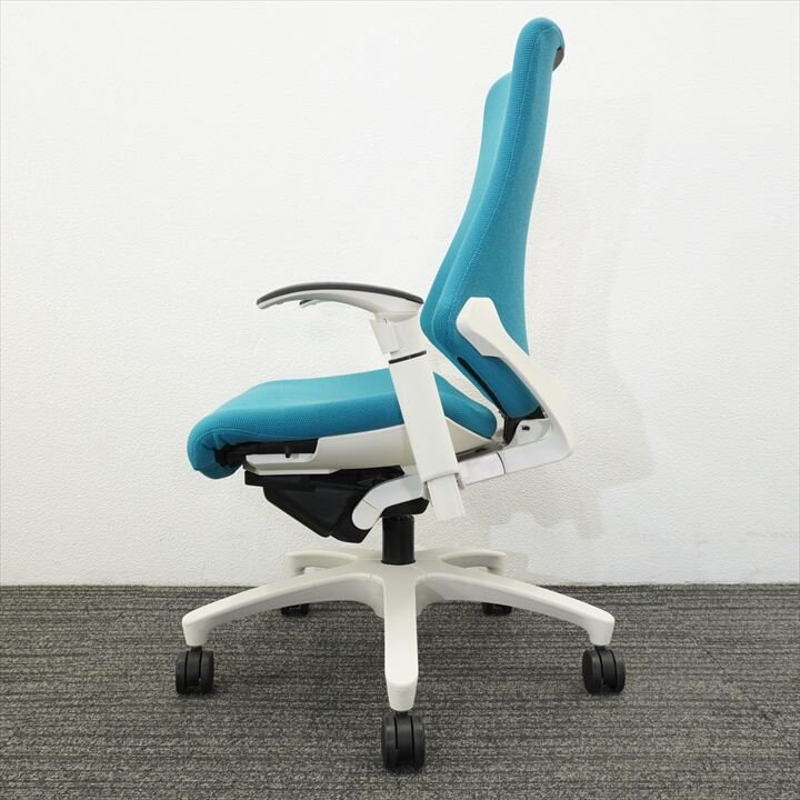 イトーキ エフチェア 可動肘 ハイバック クロスバック ストロングブルー ホワイトシェル