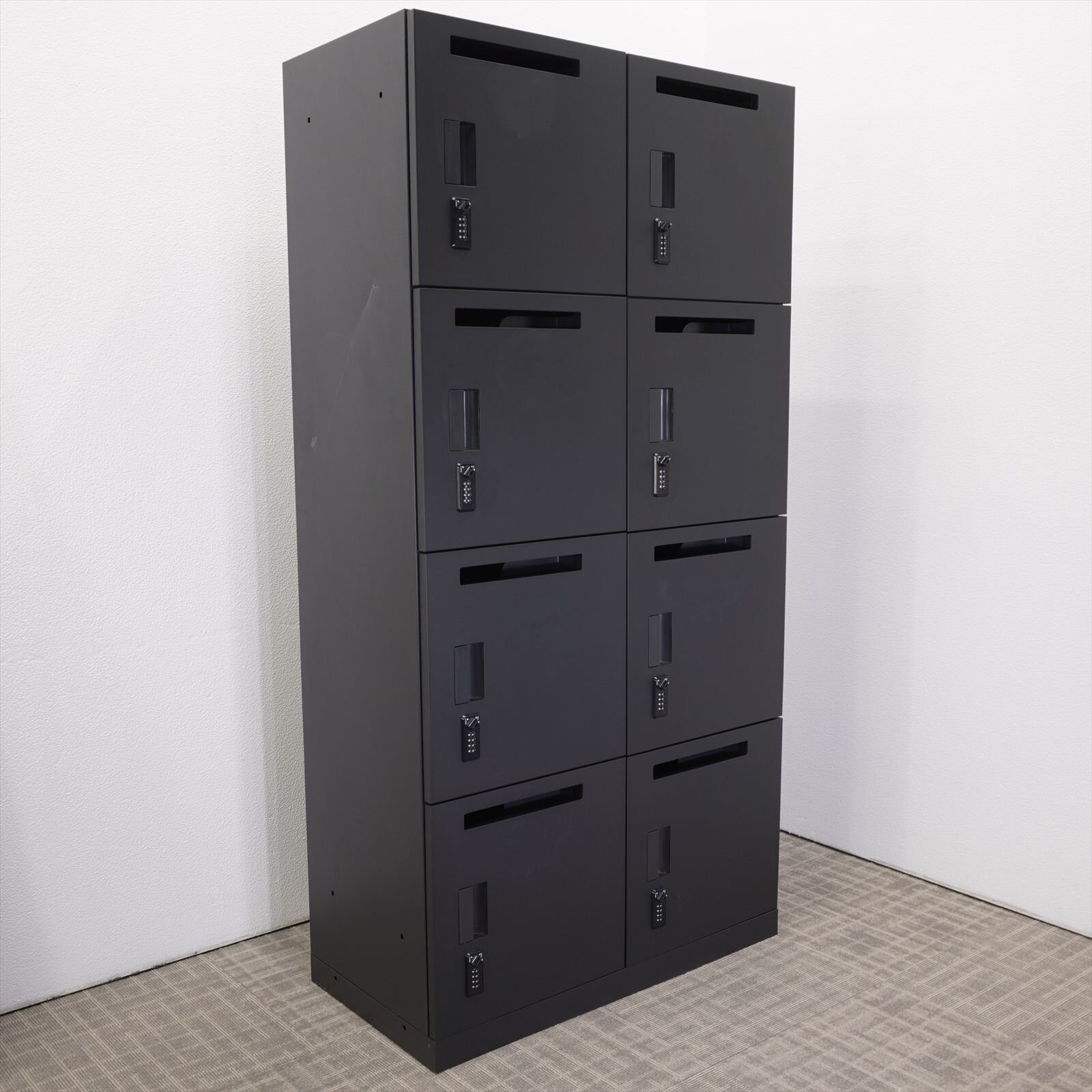 イトーキ エスキャビネット ダイヤル式8人用パーソナルロッカー H1790 ブラック 特価品